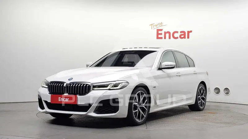 2022 BMW 530M