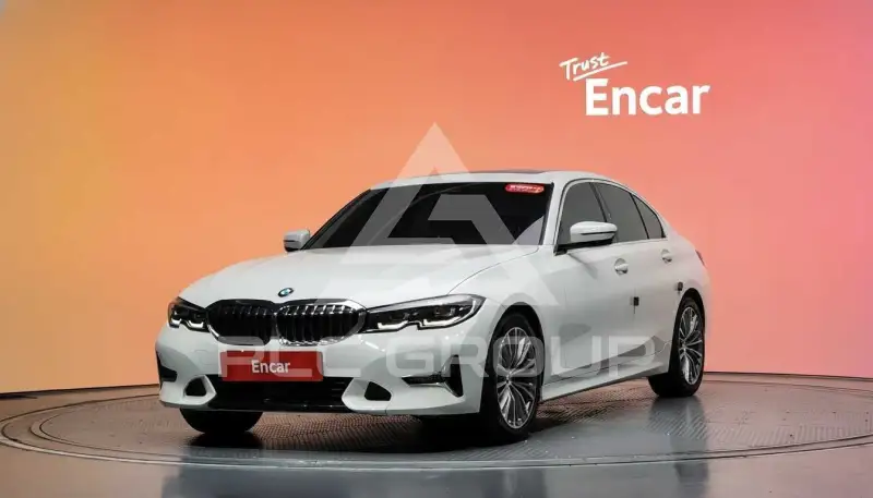 2022 BMW 320