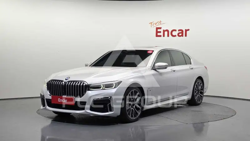 2022 BMW 730M