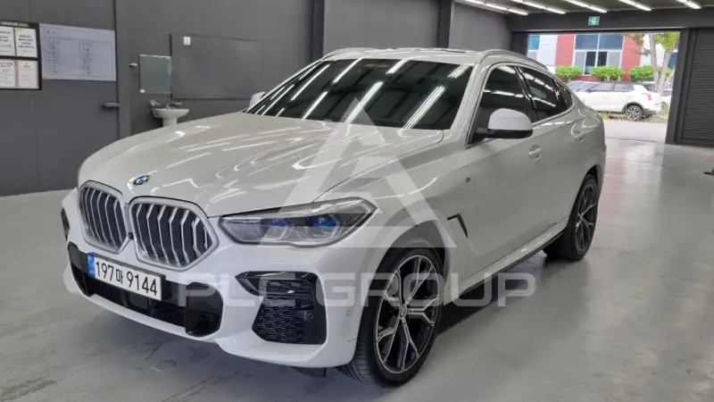 2022 BMW X6M
