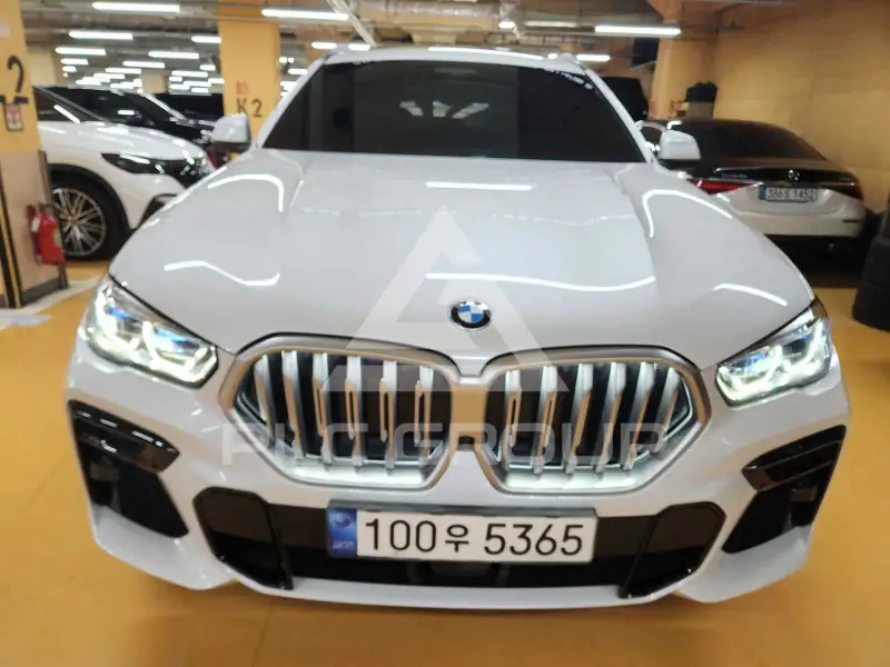 2022 BMW X6M