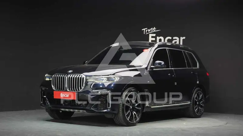 2022 BMW X7M