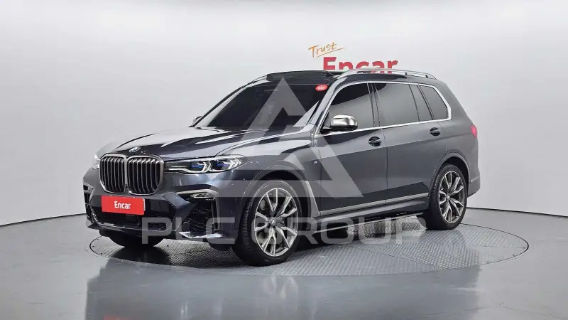2022 BMW X7M