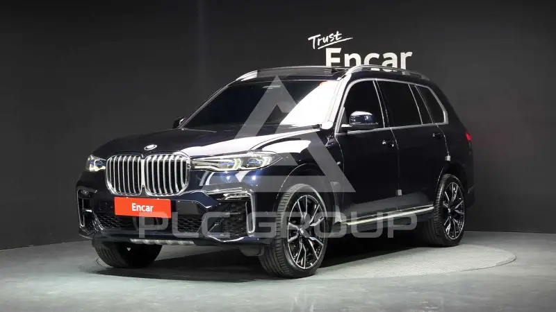 2022 BMW X7M