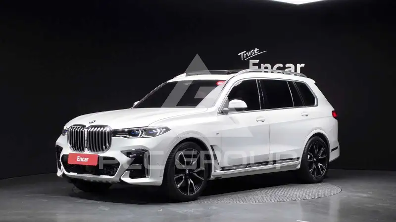 2022 BMW X7M