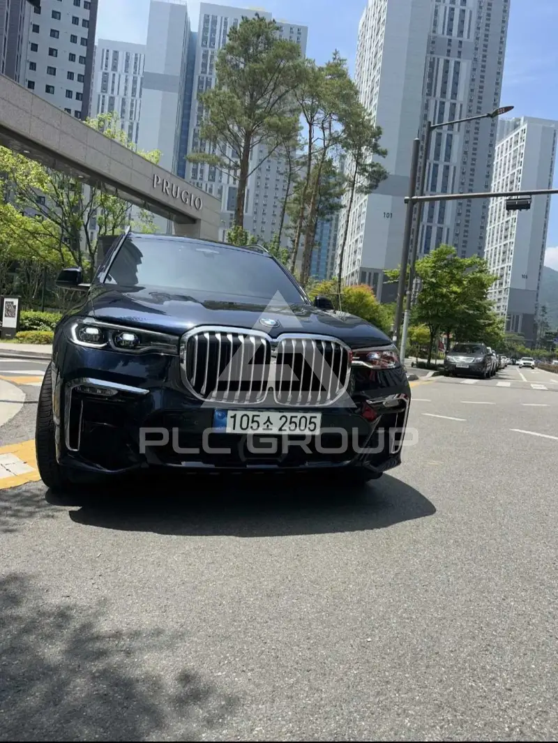 2022 BMW X7M