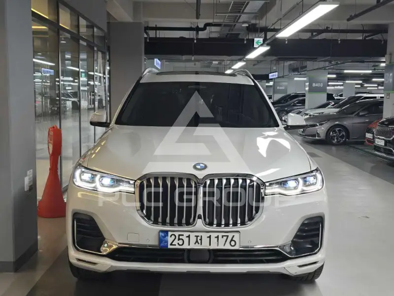 2022 BMW X7