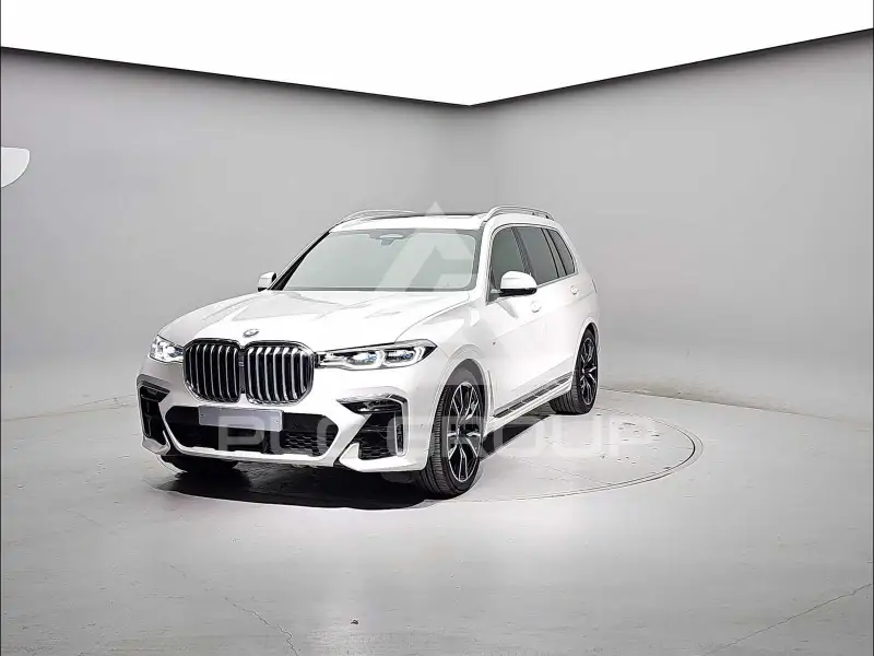 2022 BMW X7M