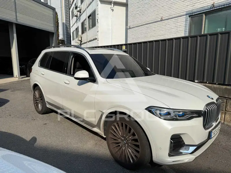 2022 BMW X7
