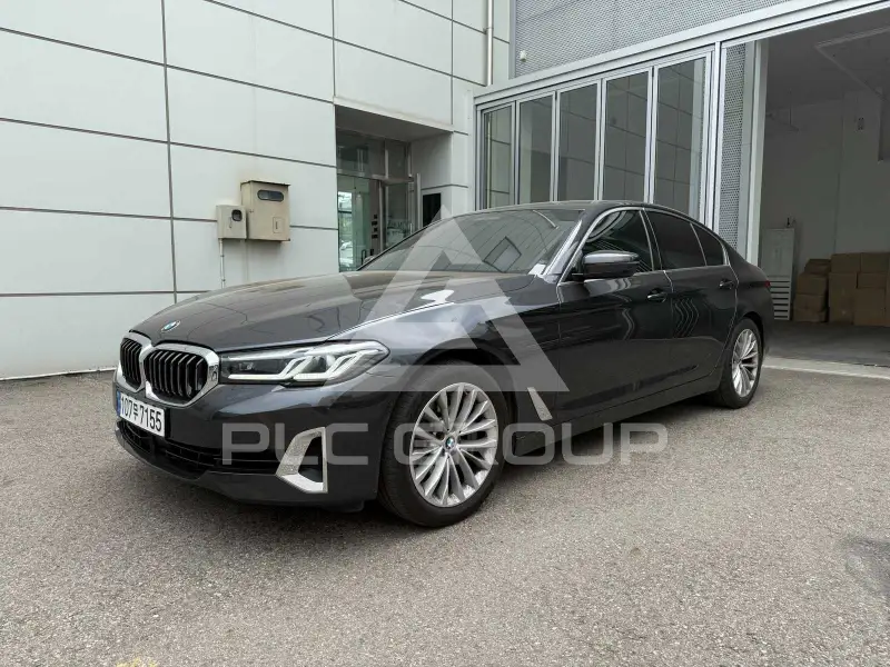 2022 BMW 530