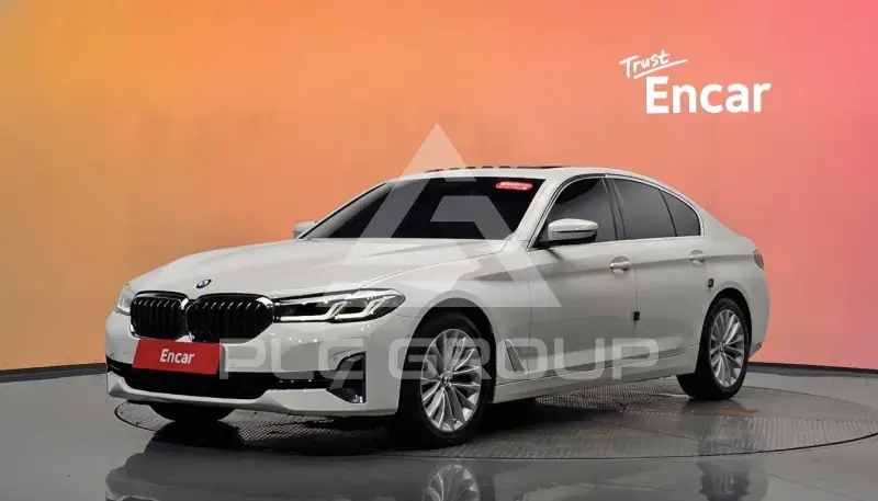 2022 BMW 523