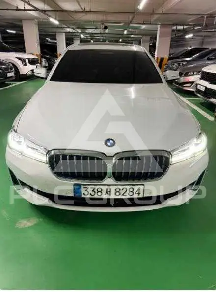 2022 BMW 520