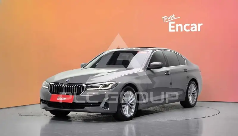 2022 BMW 523