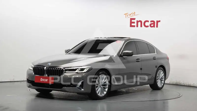 2022 BMW 520