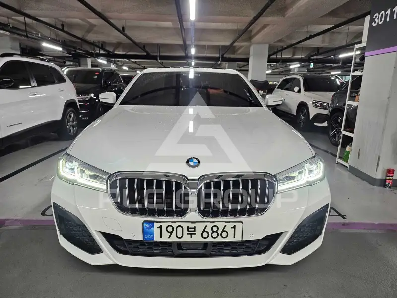 2022 BMW 530M