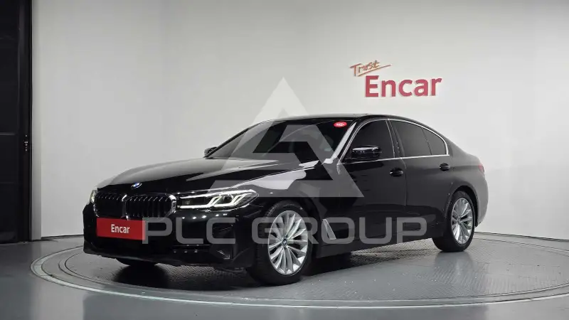 2022 BMW 520