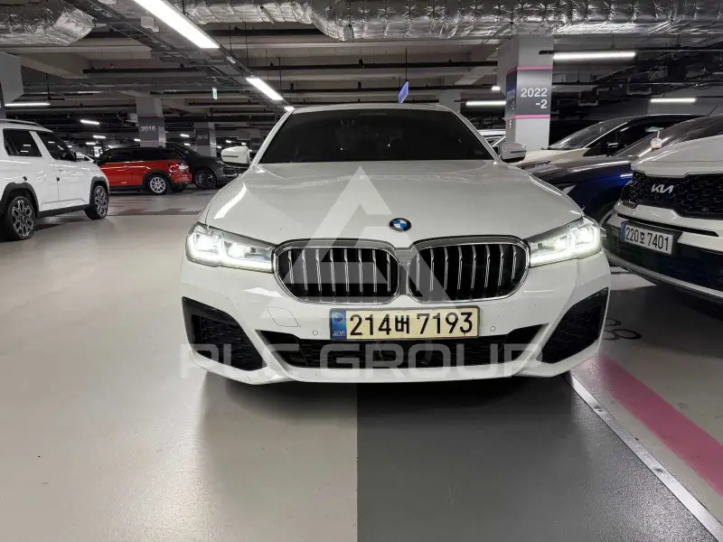 2022 BMW 530M
