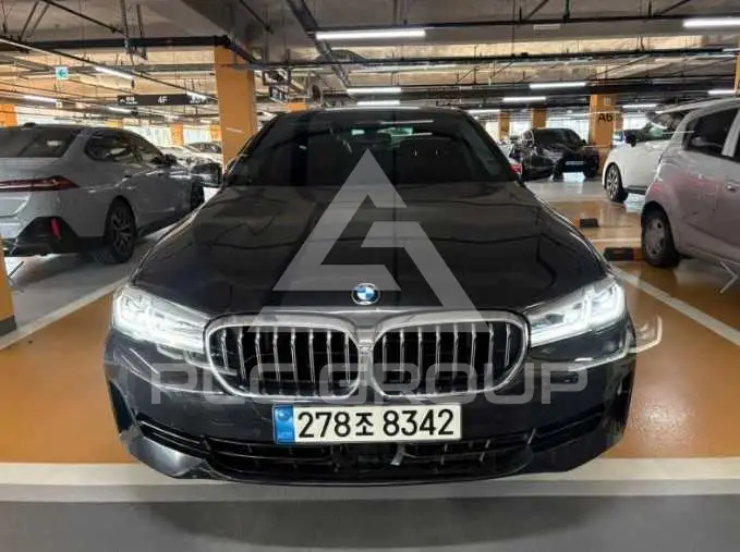 2022 BMW 520