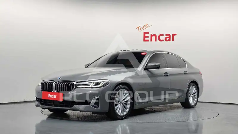 2022 BMW 520