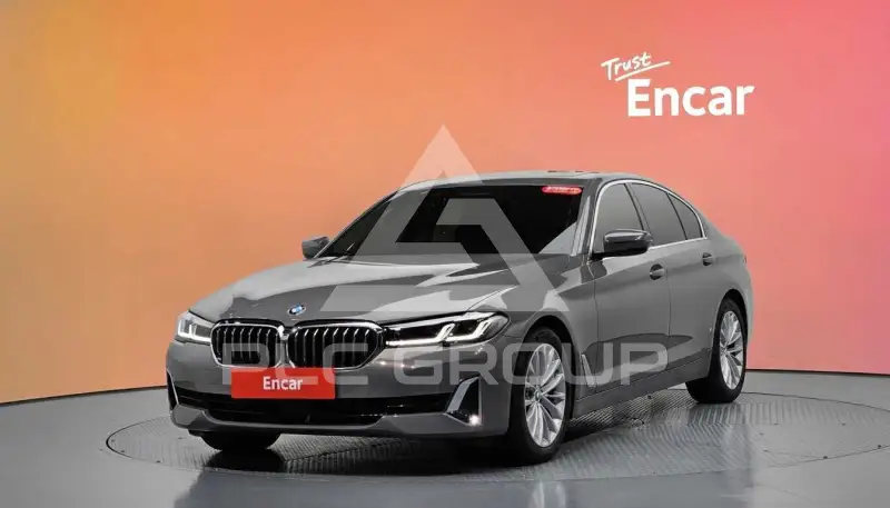 2022 BMW 520