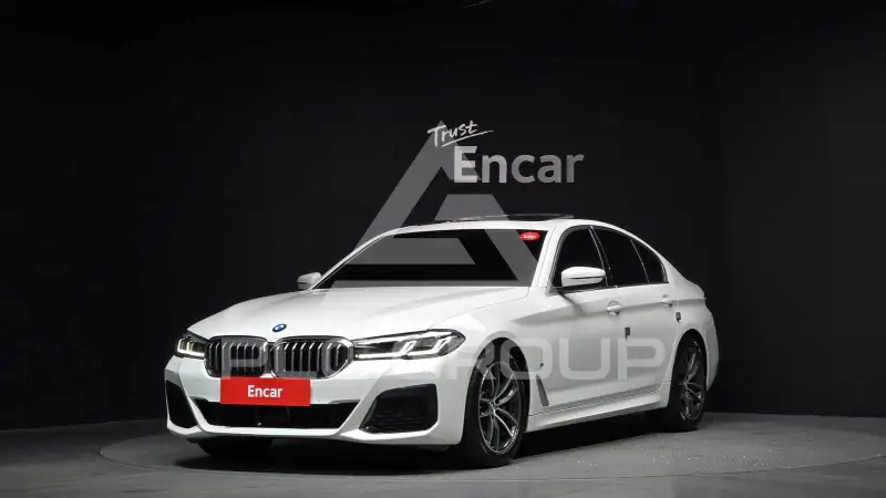 2022 BMW 520M