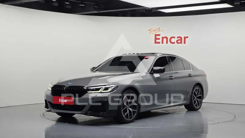 2022 BMW 530M