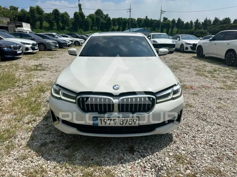 2022 BMW 535