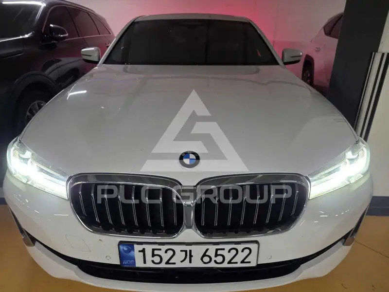 2022 BMW 523