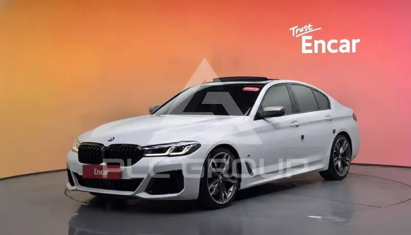 2022 BMW 550M