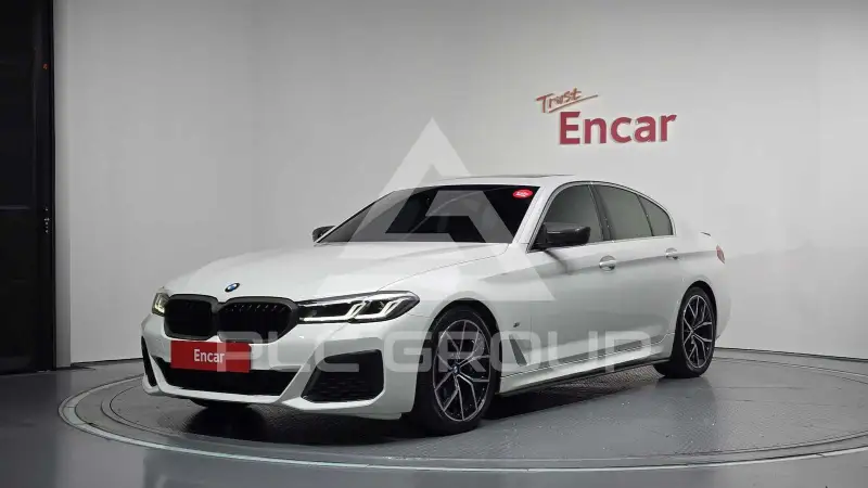 2022 BMW 530M