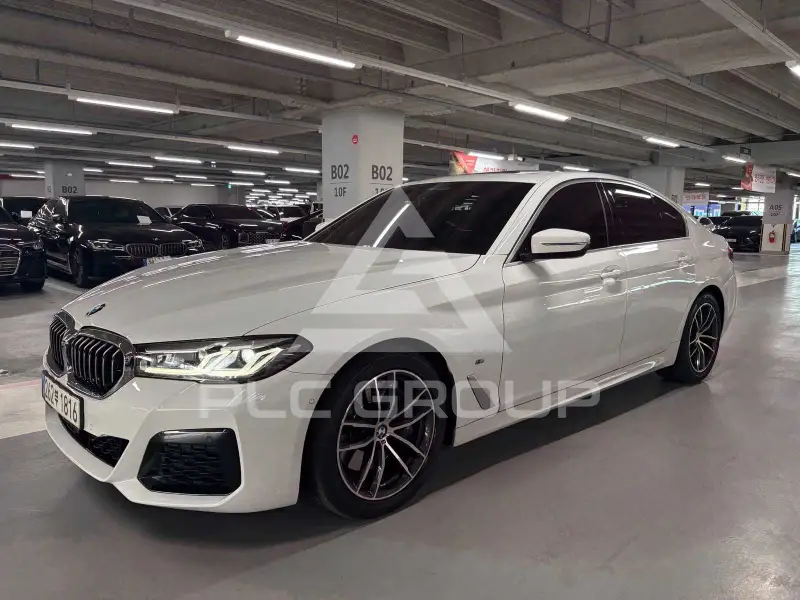 2022 BMW 520M