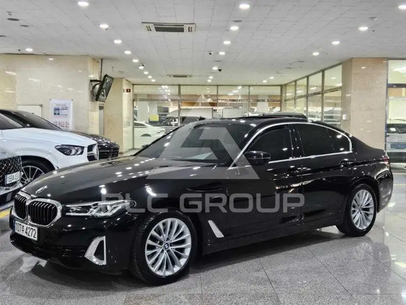 2022 BMW 523