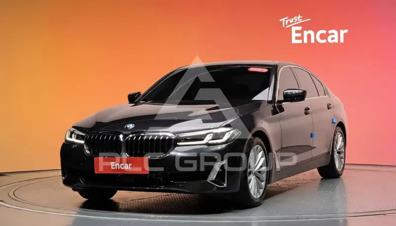 2022 BMW 520
