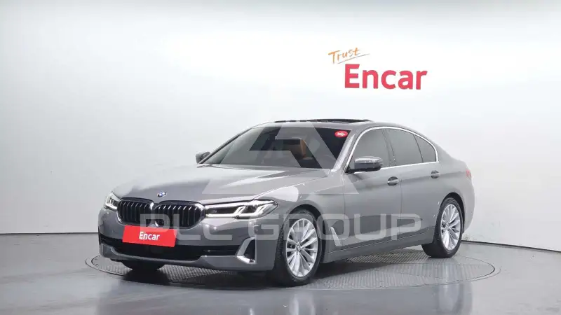 2022 BMW 520