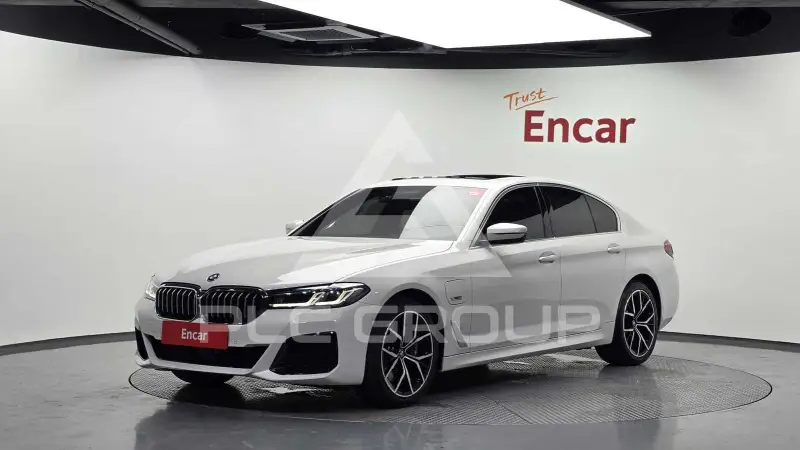 2022 BMW 530M