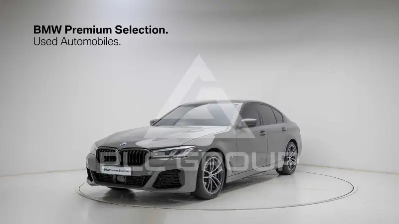 2022 BMW 520M