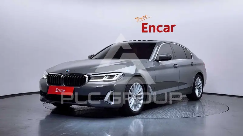 2022 BMW 520