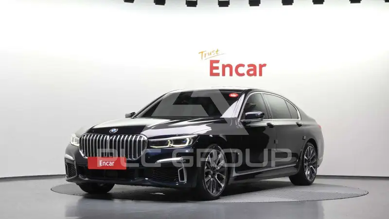 2022 BMW 730M