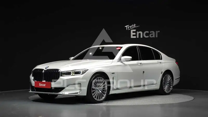 2022 BMW 745