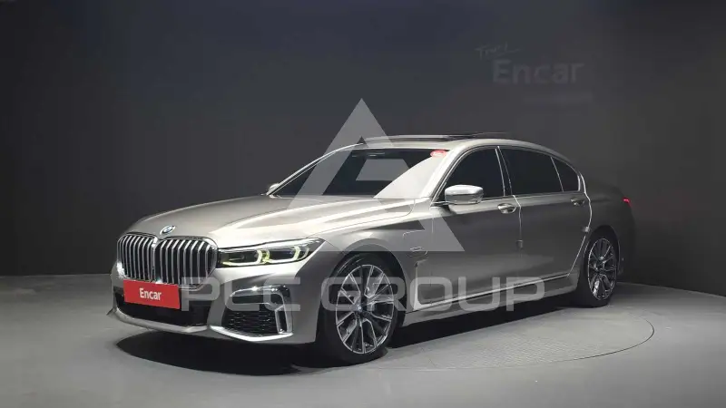 2022 BMW 745M