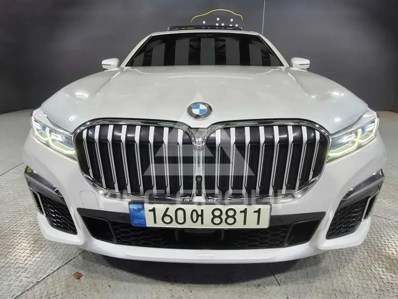 2022 BMW 730M
