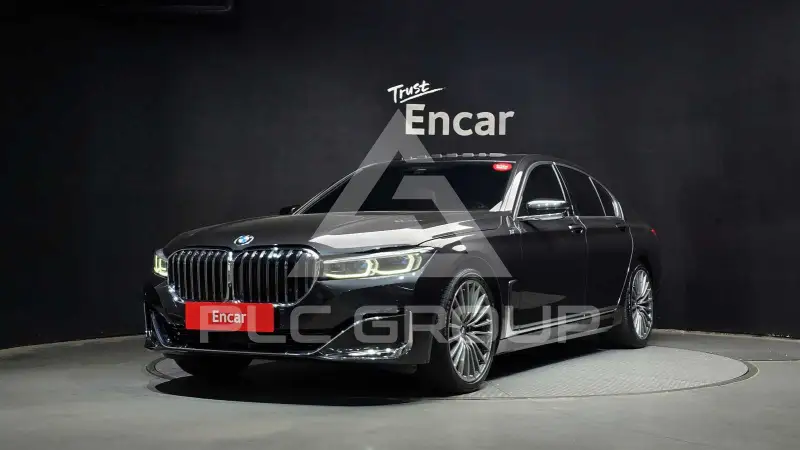 2022 BMW 730