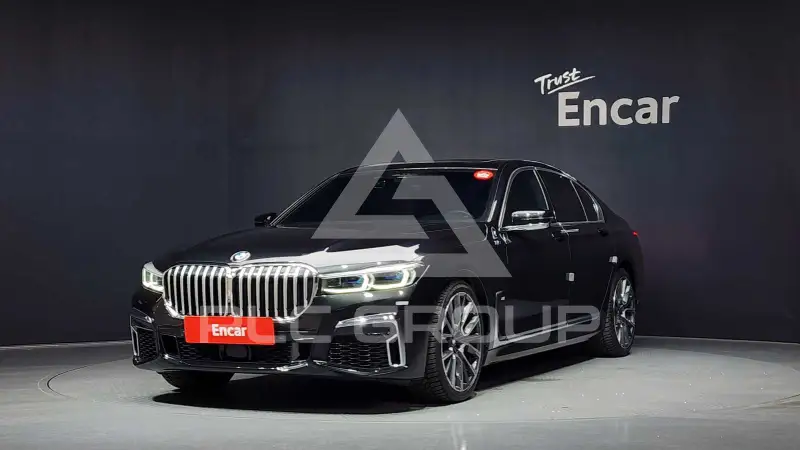 2022 BMW 740M