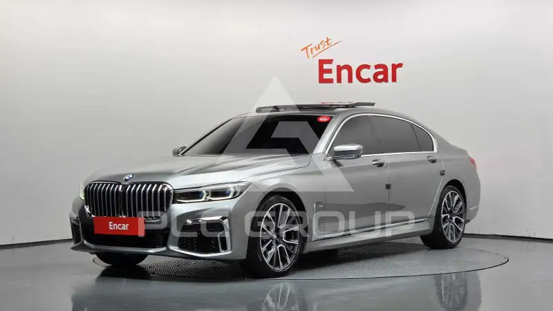 2022 BMW 740M