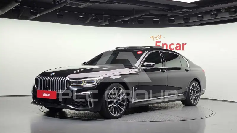 2022 BMW 730M