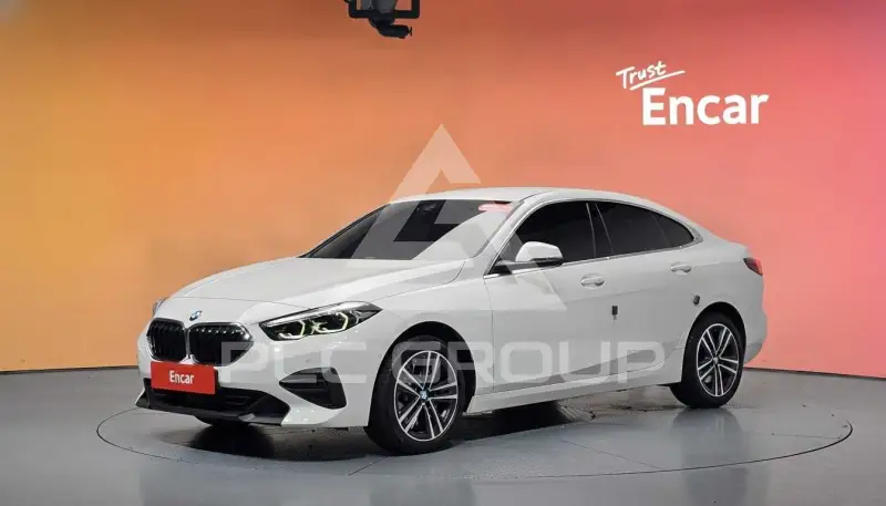 2022 BMW 220