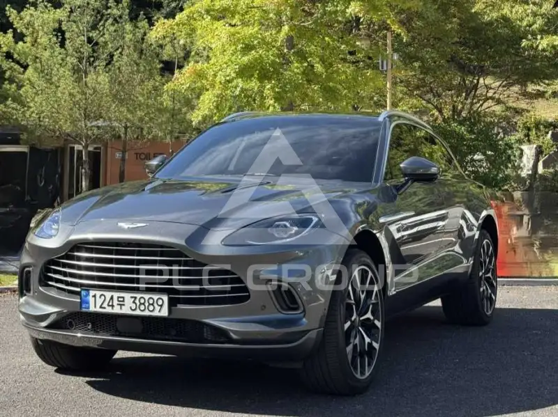 2022 Aston Martin DBX
