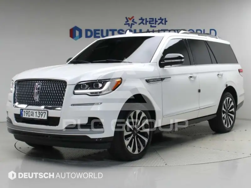 2022 Lincoln NAVIGATOR