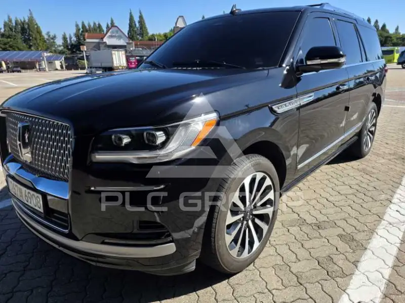 2022 Lincoln NAVIGATOR