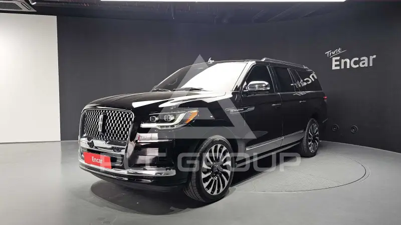 2022 Lincoln NAVIGATOR